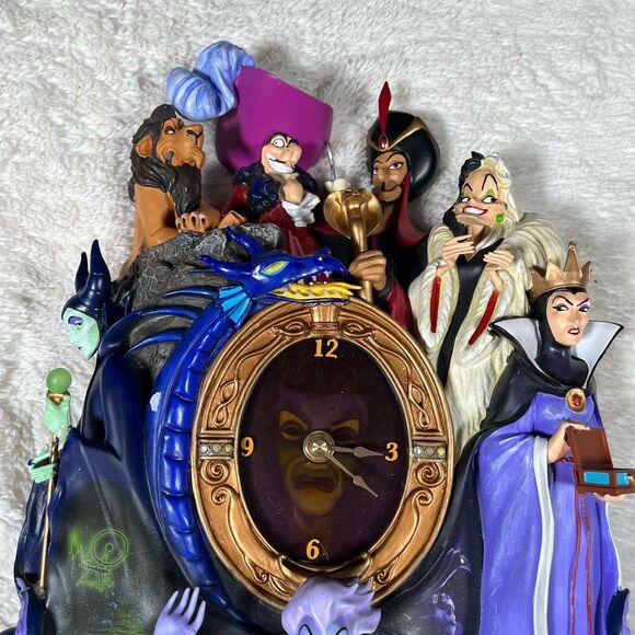 Disney Bradford Exchange Classic Villains 2017 Wall Clock With Lights And Music - Picture 2 of 7